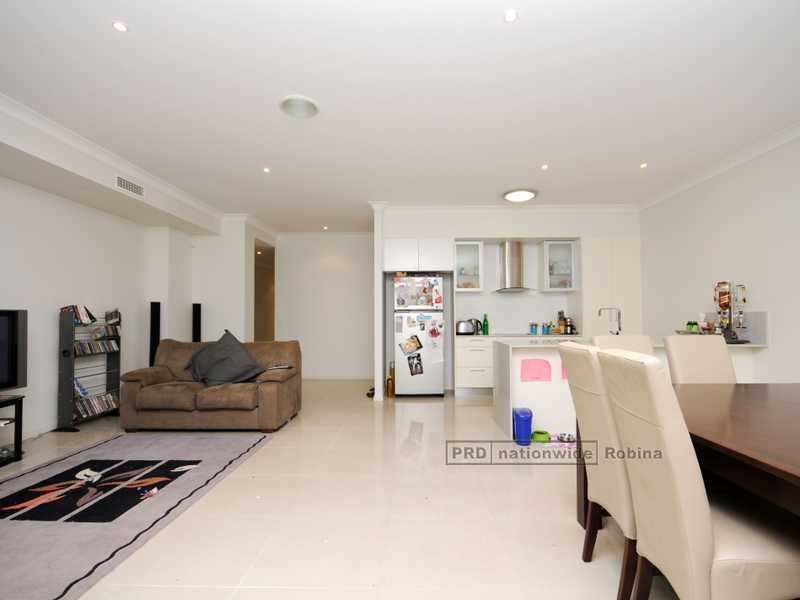 2/24 Campelles Avenue, Varsity Lakes QLD 4227