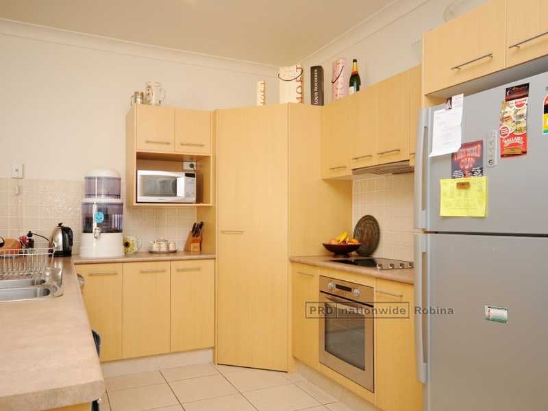 15b Tourangeau Crescent, Varsity Lakes QLD 4227