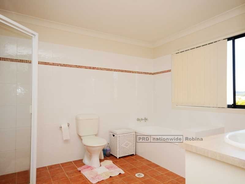 15b Tourangeau Crescent, Varsity Lakes QLD 4227