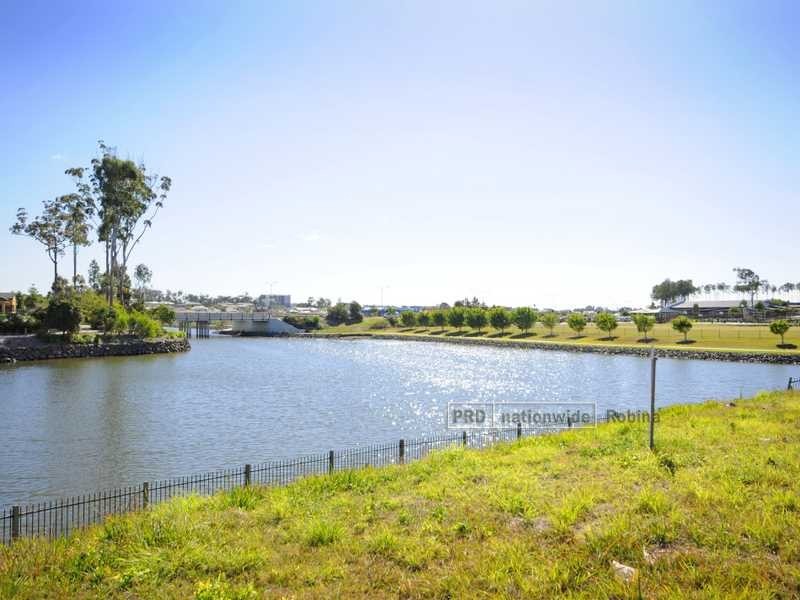 11 Valetta Crescent, Varsity Lakes QLD 4227