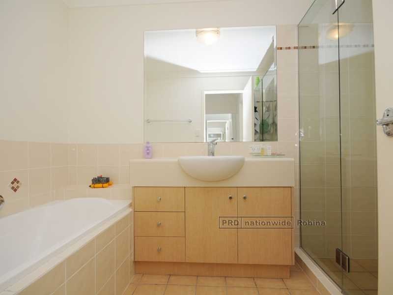 Unit 2/44 Leopardwood Circuit, Robina QLD 4226