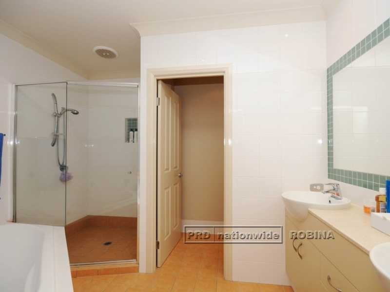 3 Rigel Court, Robina QLD 4226