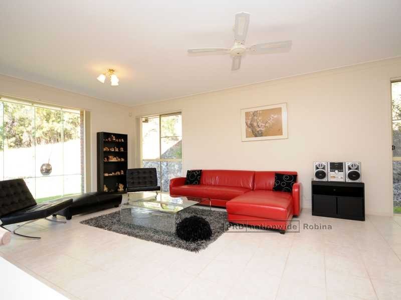 22 Raffles Court, Mudgeeraba QLD 4213