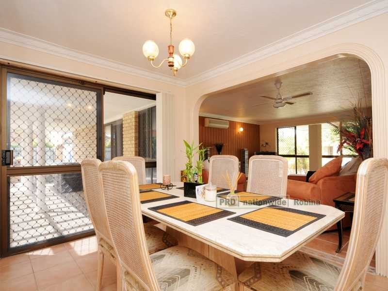 7 Turtle Street, Mermaid Waters QLD 4218