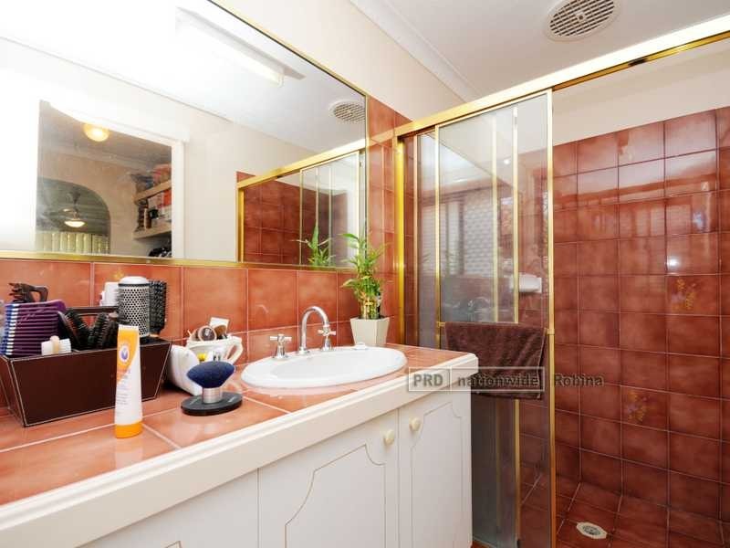 7 Turtle Street, Mermaid Waters QLD 4218