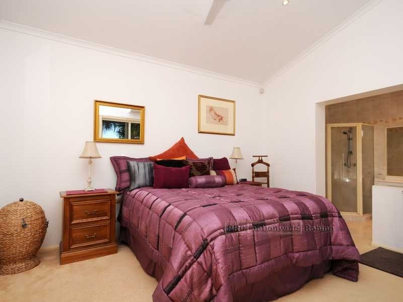 112 Simpsons Road, Currumbin Waters QLD 4223