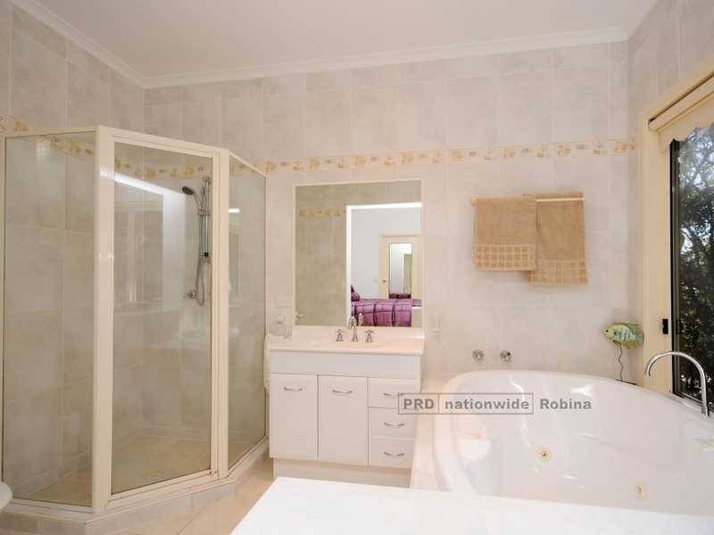 112 Simpsons Road, Currumbin Waters QLD 4223