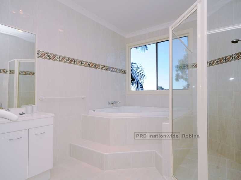 112 Simpsons Road, Currumbin Waters QLD 4223