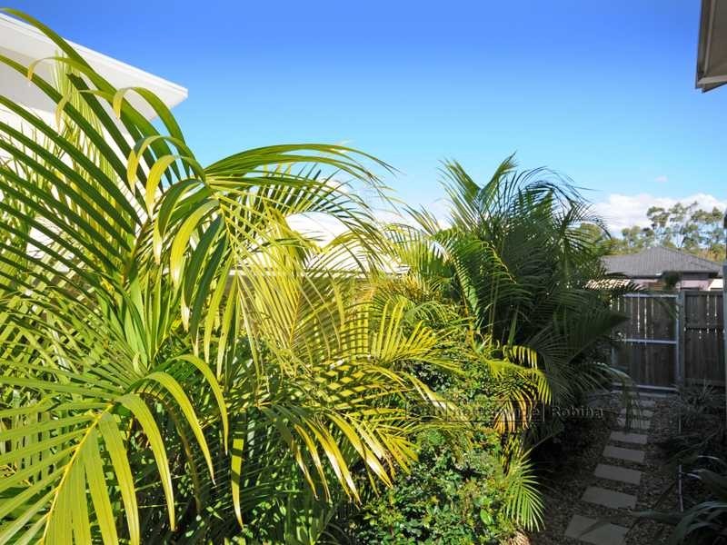 3/24 Campelles Avenue, Varsity Lakes QLD 4227
