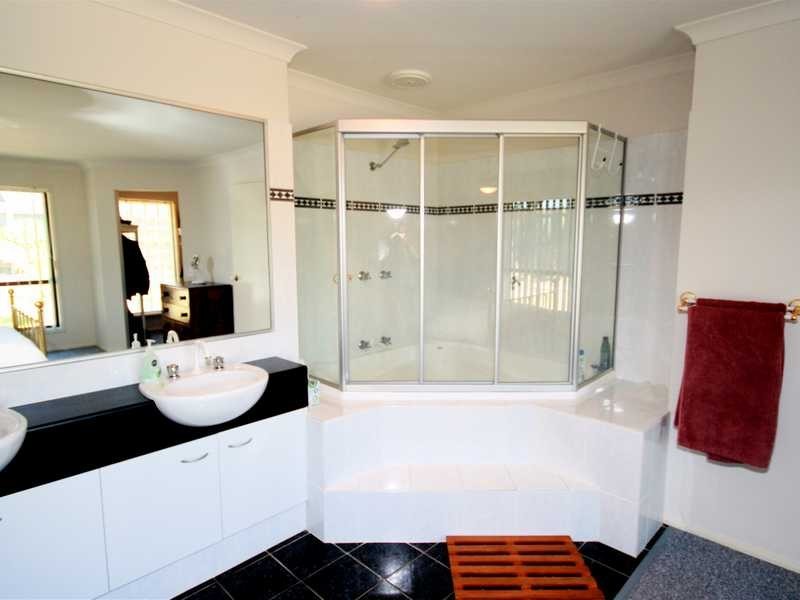 11 Protea Court, Robina QLD 4226