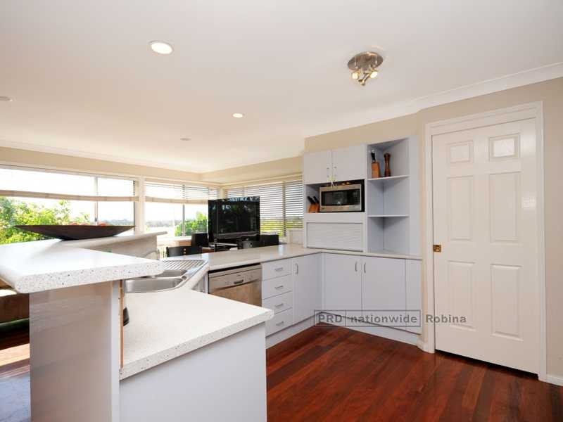 8 Macallan Street, Merrimac QLD 4226