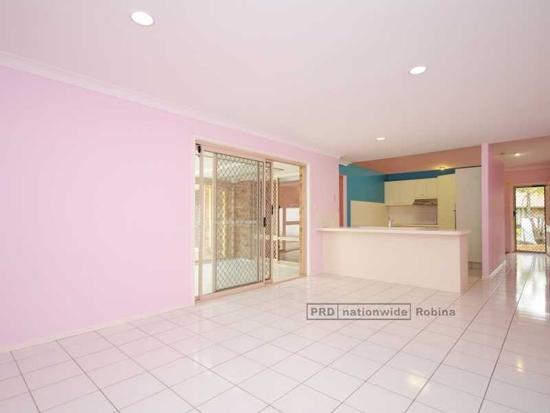 12 Maidstone Place, Robina QLD 4226