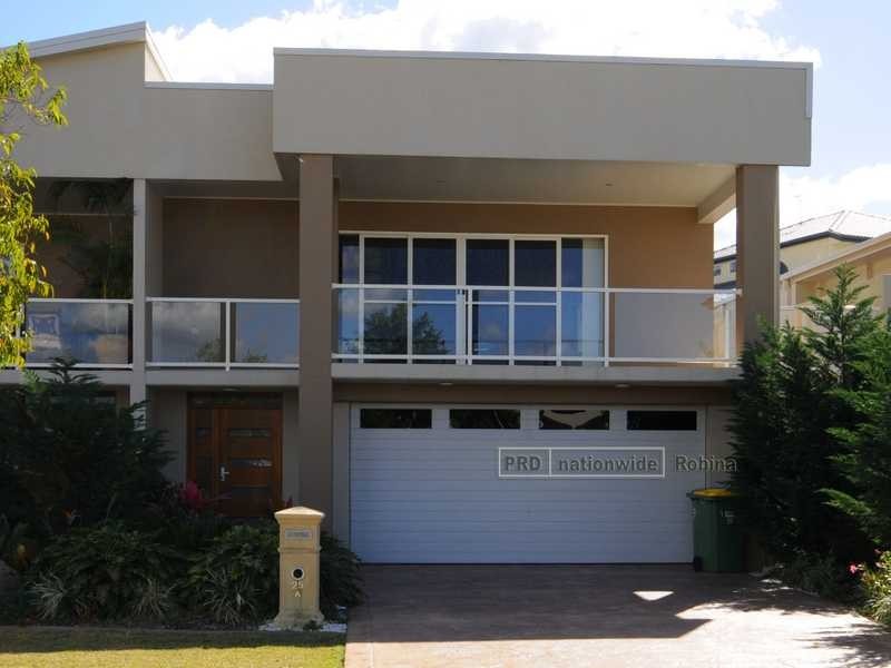 25 Heights Drive, Robina QLD 4226