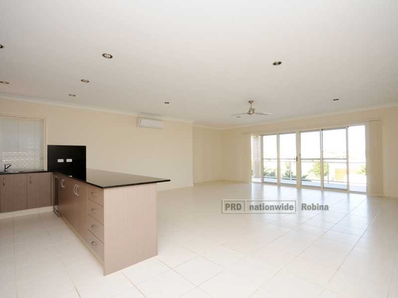 25 Heights Drive, Robina QLD 4226