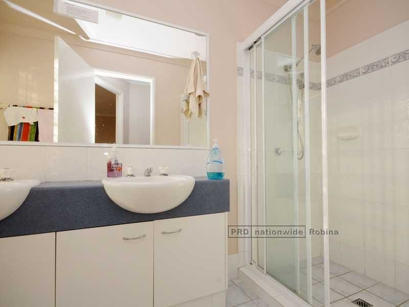 17 Torrey Place, Robina QLD 4226