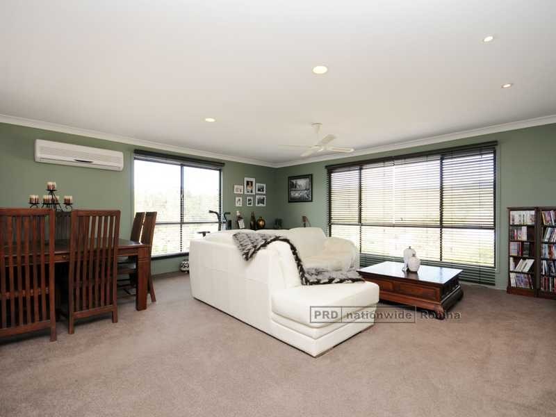 8 Altos Court, Mudgeeraba QLD 4213