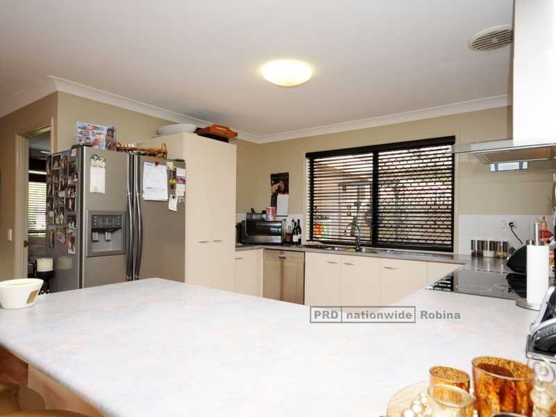 8 Altos Court, Mudgeeraba QLD 4213