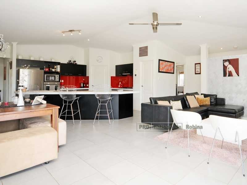 24 Kerrigan Court, Mudgeeraba QLD 4213