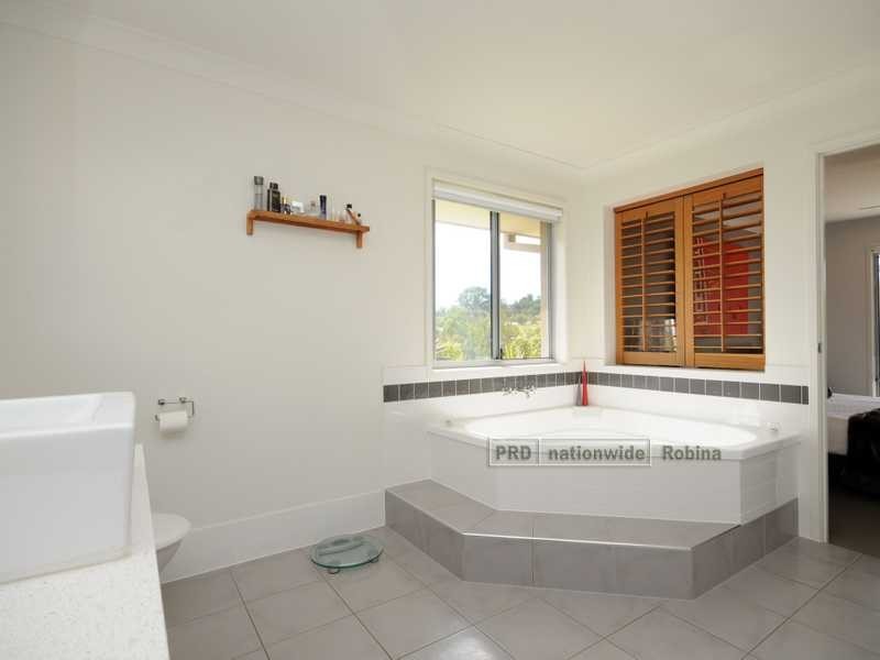 24 Kerrigan Court, Mudgeeraba QLD 4213