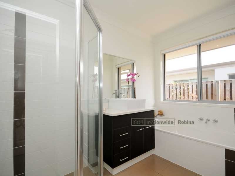24 Kerrigan Court, Mudgeeraba QLD 4213