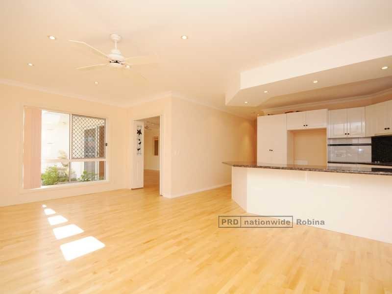 11A Wiltshire Drive, Mudgeeraba QLD 4213