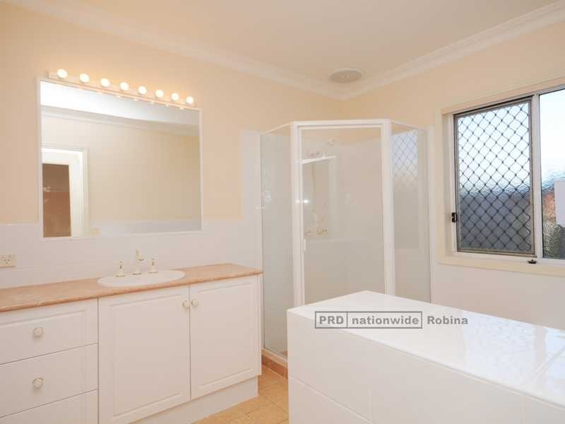 11A Wiltshire Drive, Mudgeeraba QLD 4213