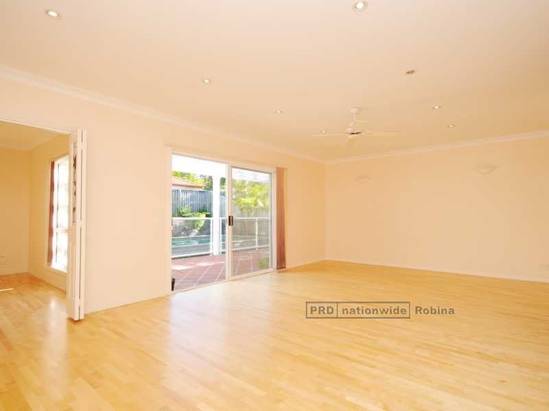 11A Wiltshire Drive, Mudgeeraba QLD 4213