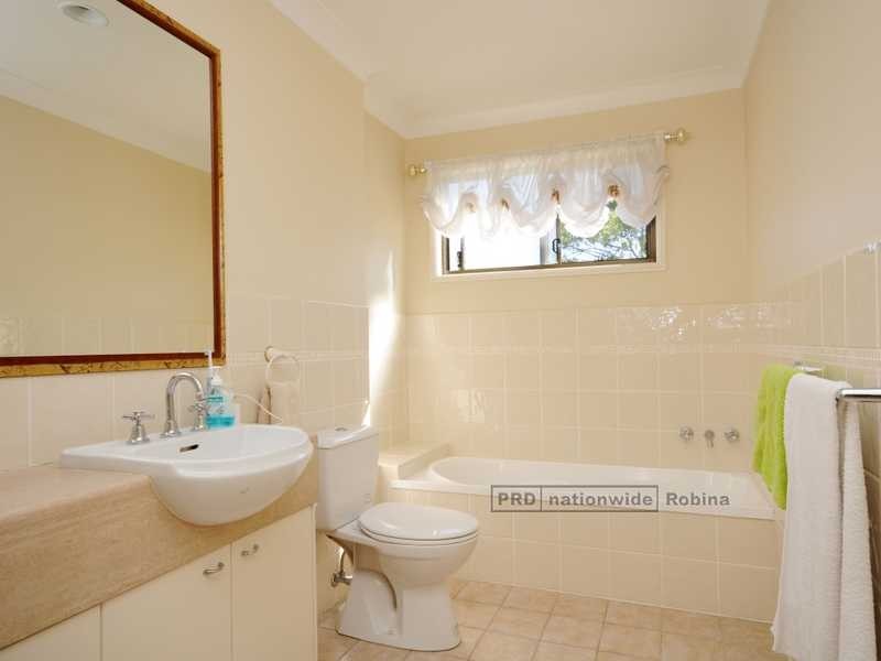 Unit 30/37 Paradise Springs Avenue, Robina QLD 4226