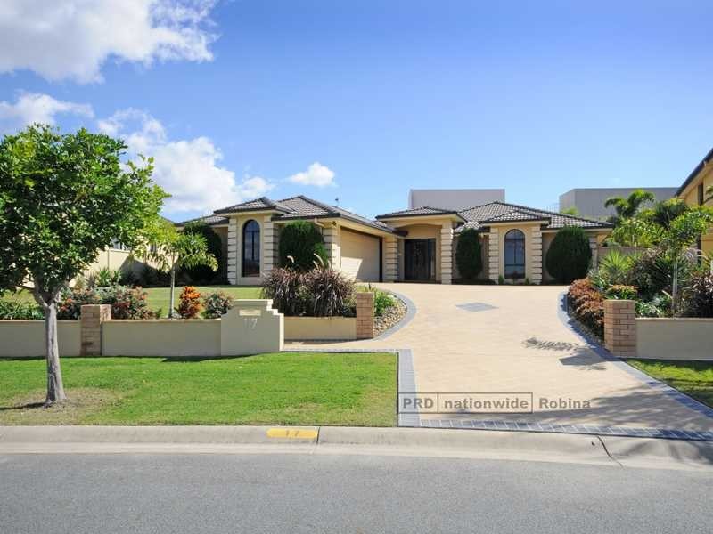 17 Mountain Ash Circuit, Robina QLD 4226