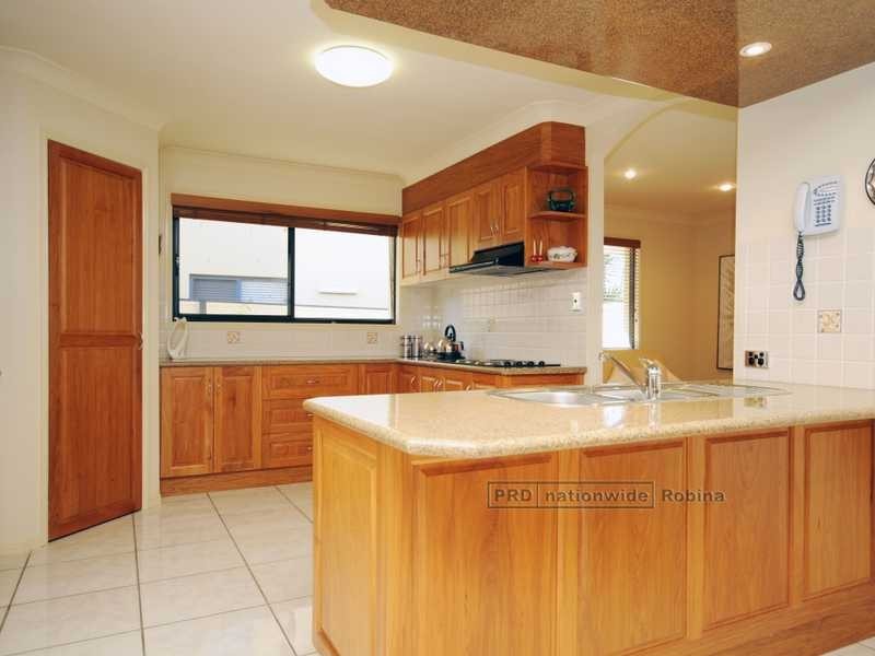 17 Mountain Ash Circuit, Robina QLD 4226