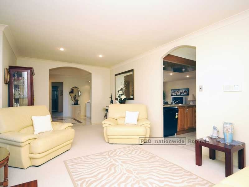 17 Mountain Ash Circuit, Robina QLD 4226