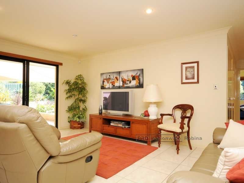 17 Mountain Ash Circuit, Robina QLD 4226