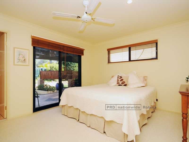 17 Mountain Ash Circuit, Robina QLD 4226