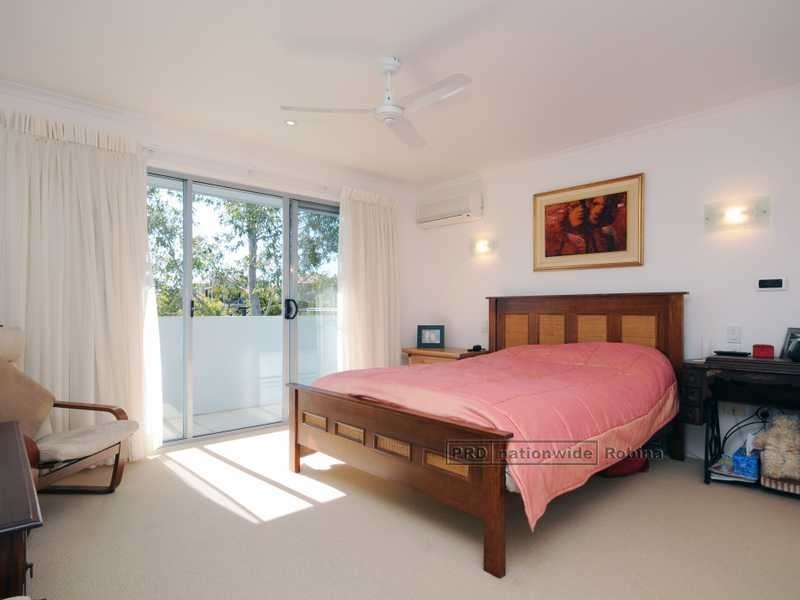 2/12 Port Peyra Crescent, Varsity Lakes QLD 4227