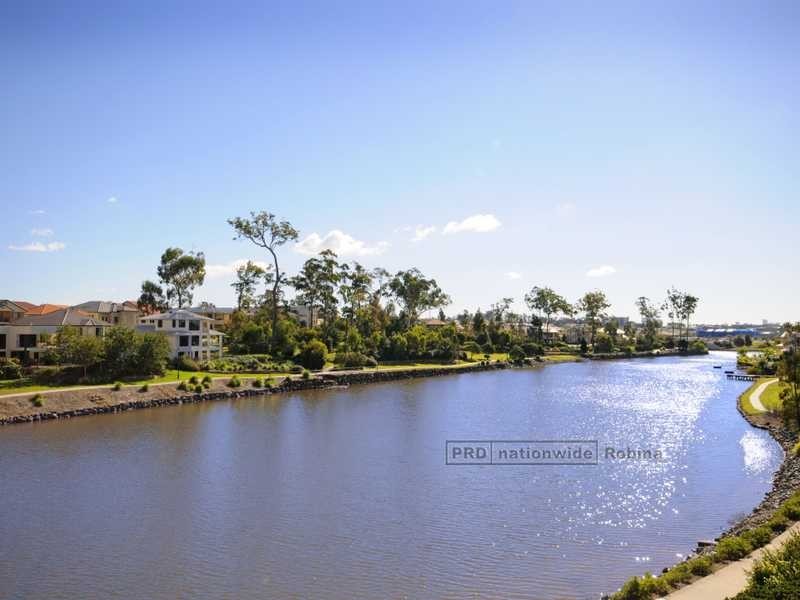 2/12 Port Peyra Crescent, Varsity Lakes QLD 4227