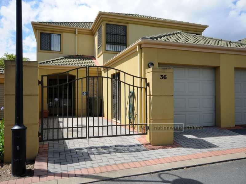 Unit 36/37 Paradise Springs Avenue, Robina QLD 4226