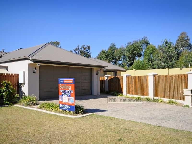 Unit 2/15 Silvermaple Street, Robina QLD 4226