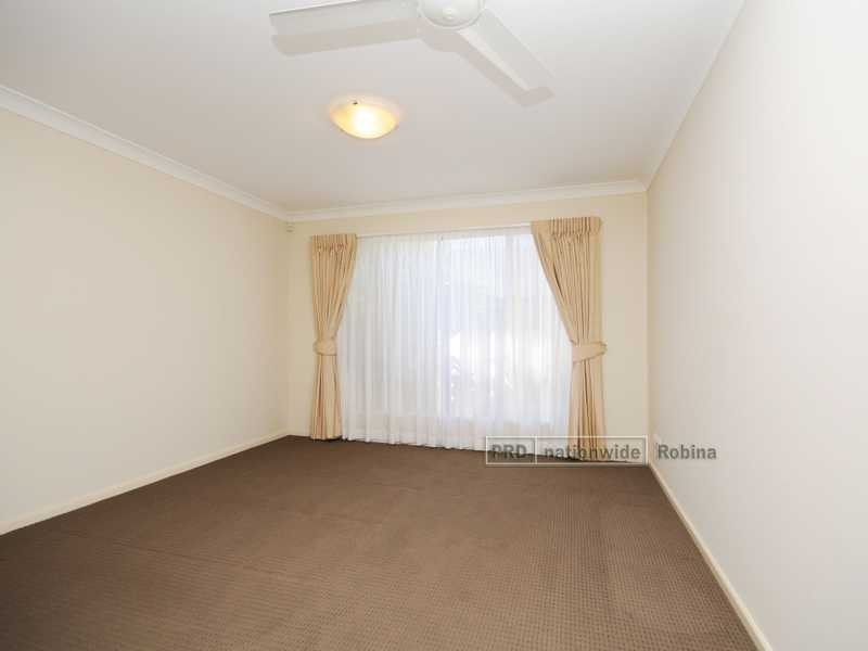 Unit 2/15 Silvermaple Street, Robina QLD 4226