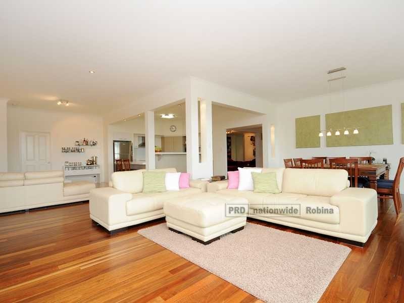 11 Boambee Court, Reedy Creek QLD 4227