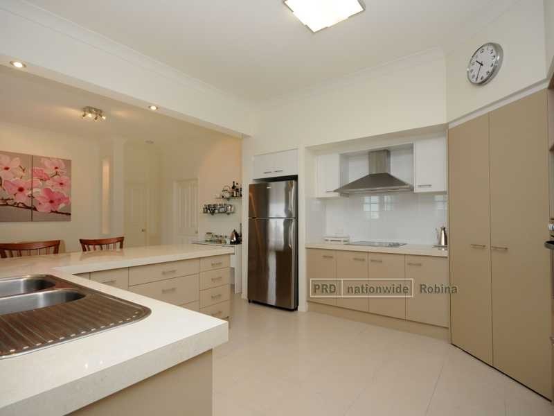 11 Boambee Court, Reedy Creek QLD 4227