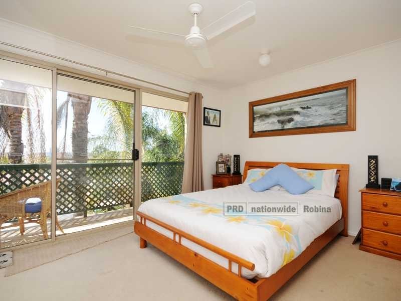 Unit 4/4 Sherwood Close, Mudgeeraba QLD 4213