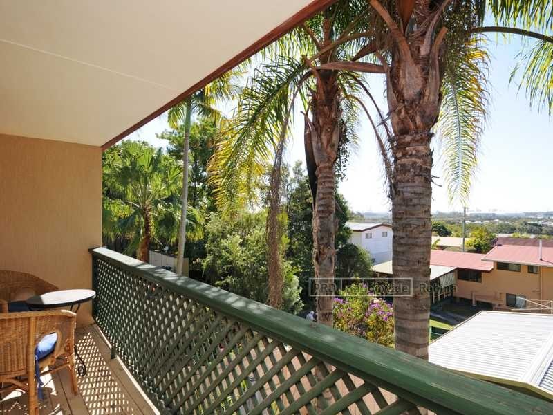 Unit 4/4 Sherwood Close, Mudgeeraba QLD 4213