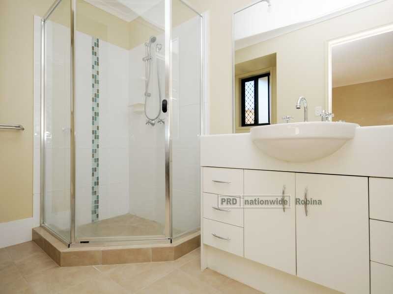 104 Observatory Drive, Reedy Creek QLD 4227