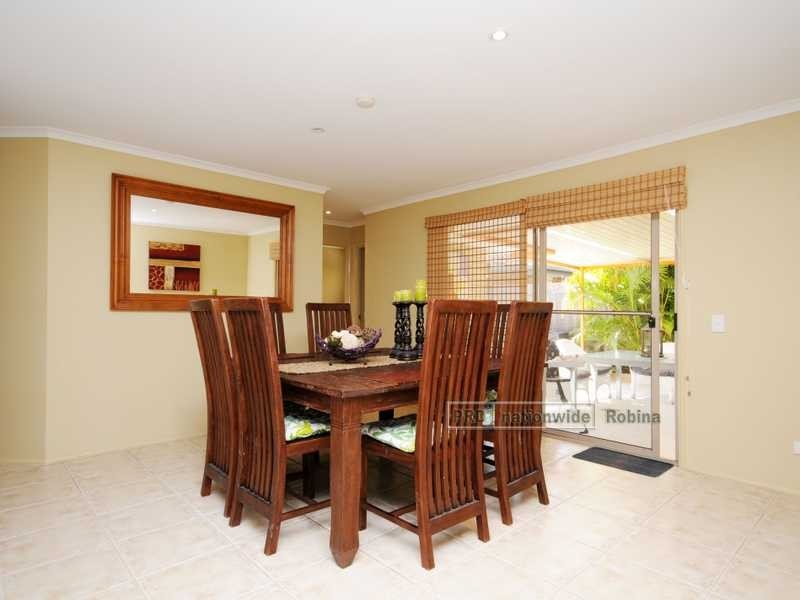 36 Roundelay Drive, Varsity Lakes QLD 4227