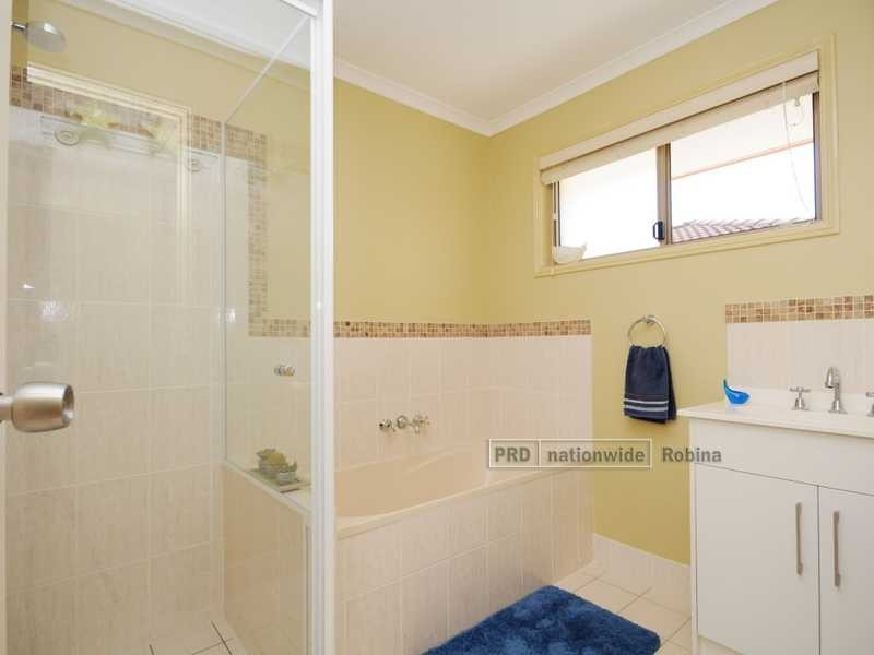 36 Roundelay Drive, Varsity Lakes QLD 4227