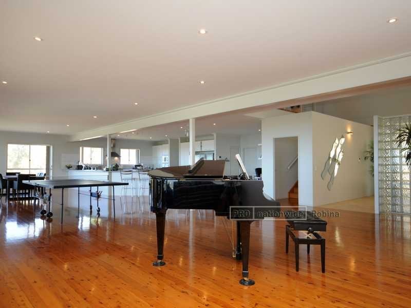 328 Chesterfield Drive, Bonogin QLD 4213
