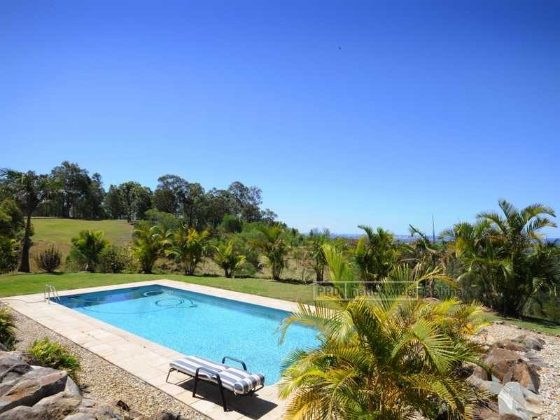 328 Chesterfield Drive, Bonogin QLD 4213