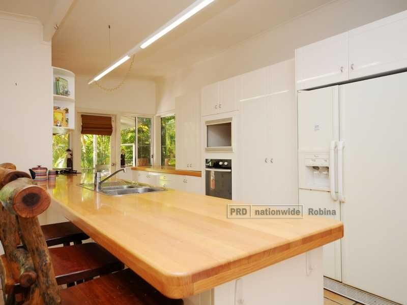 10 Hugh Guinea Court, Worongary QLD 4213