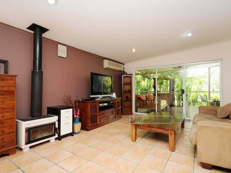 10 Hugh Guinea Court, Worongary QLD 4213