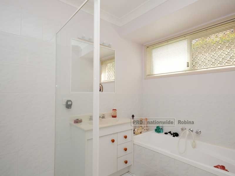 12 Angus Court, Highland Park QLD 4211